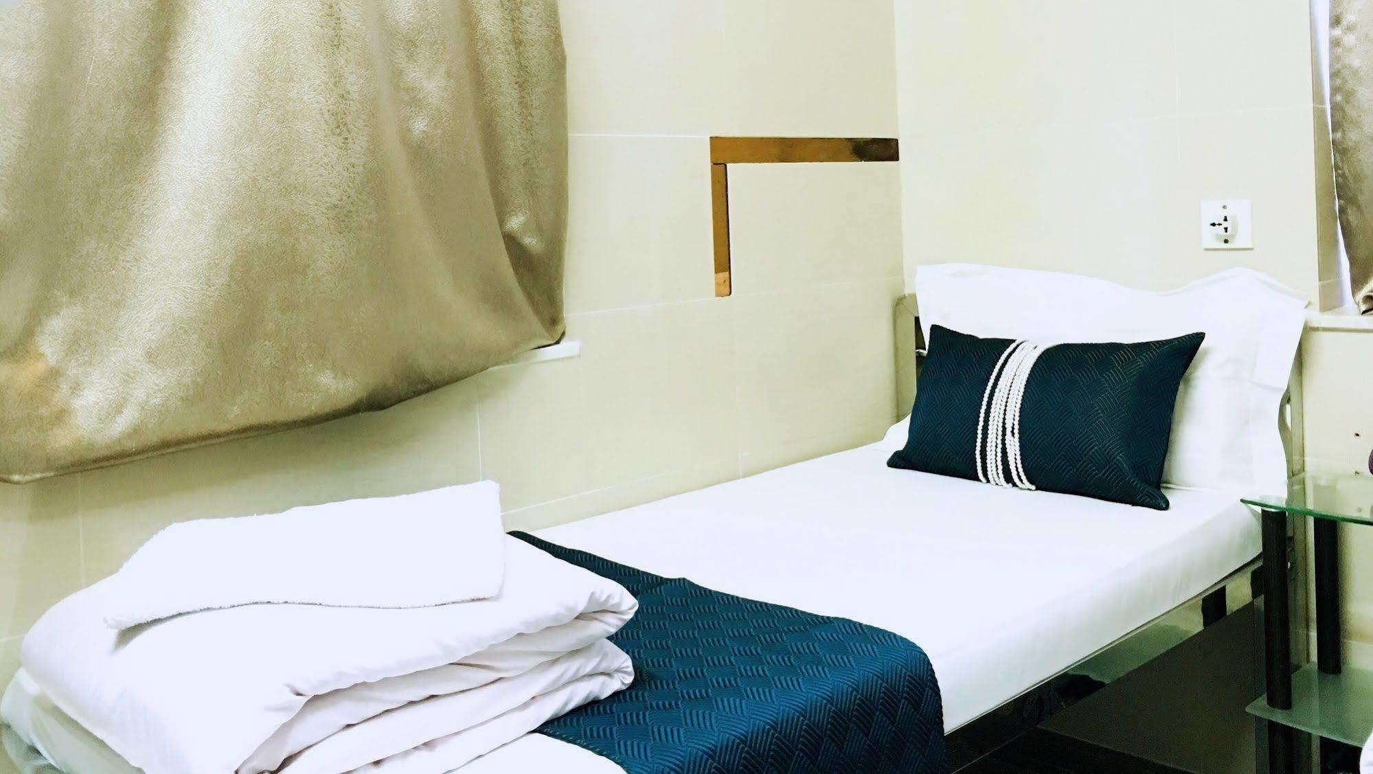 Osaka Hostel Гонконг Экстерьер фото